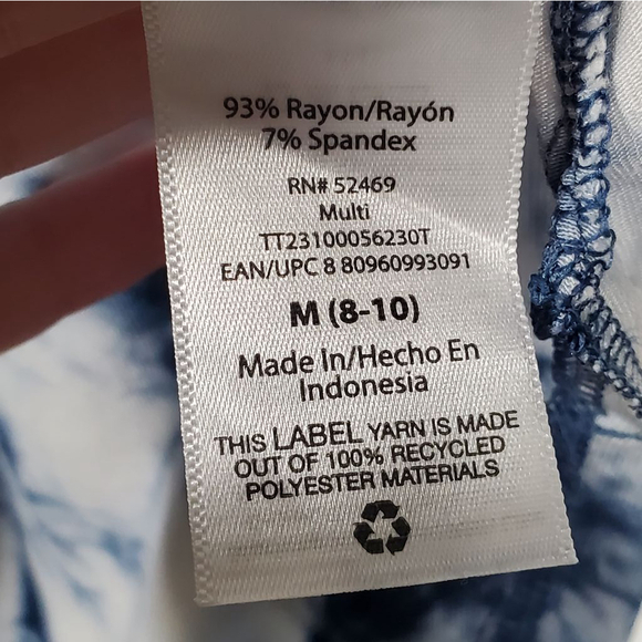 Time and Tru Tie Dye V-Neck Tunic Length T-Shirt Blue White Size Medium - Picture 6 of 9